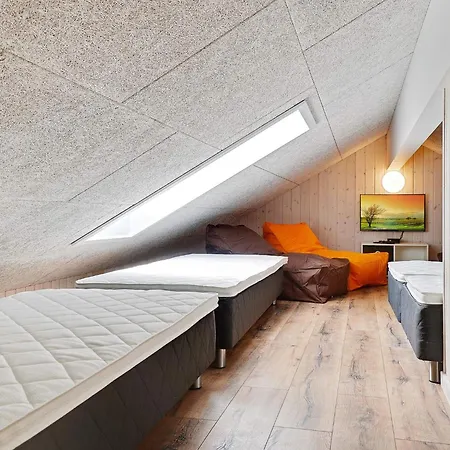 Сasa de vacaciones 18 Person In Bogense