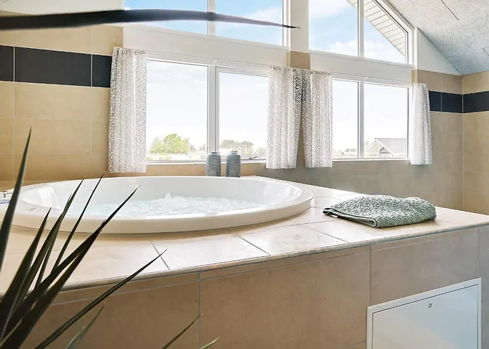 18 Person In בוגנזה