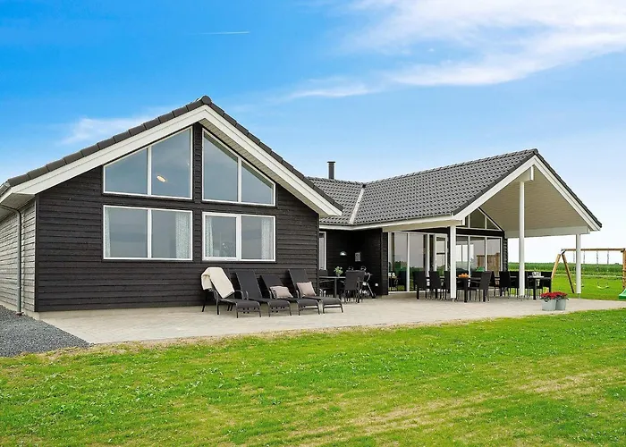 בית נופש 18 Person In